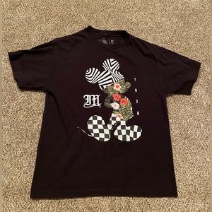 Unisex Adult Size Medium Disney Shirt